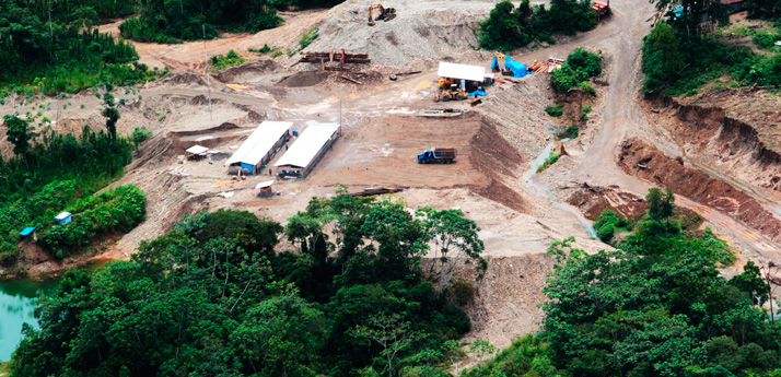 La escalofriante alianza entre la minería ilegal y la explotación sexual en Sudamérica