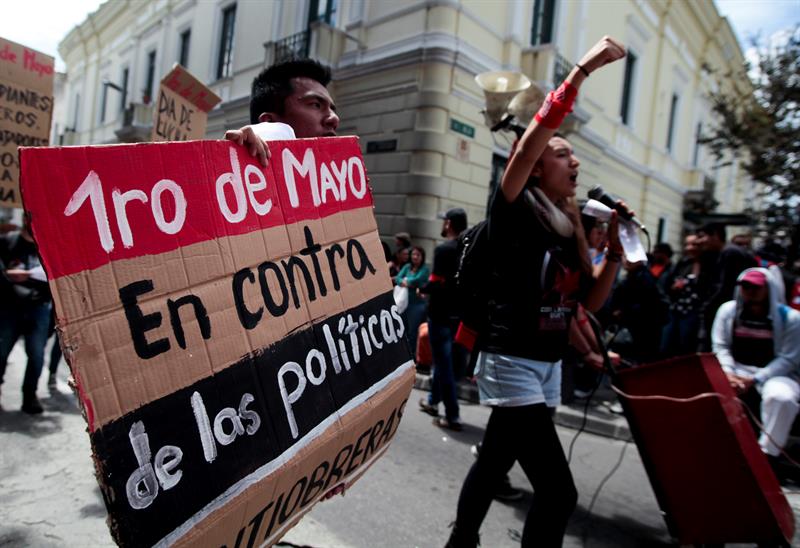 Trabajadores latinoamericanos piden en su día protección a derechos laborales